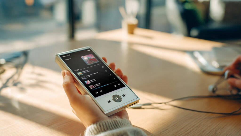 CDiPhone: The Innovative Fusion of CDs and Smartphones