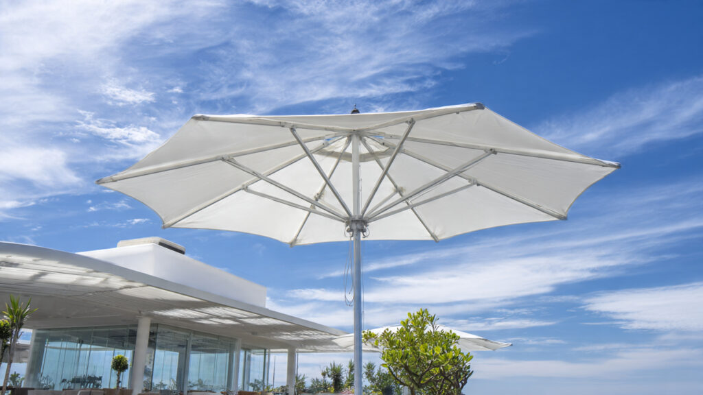 Ausbrella: The World’s Strongest Outdoor Umbrella in 2026 — US Features, Models & Uses
