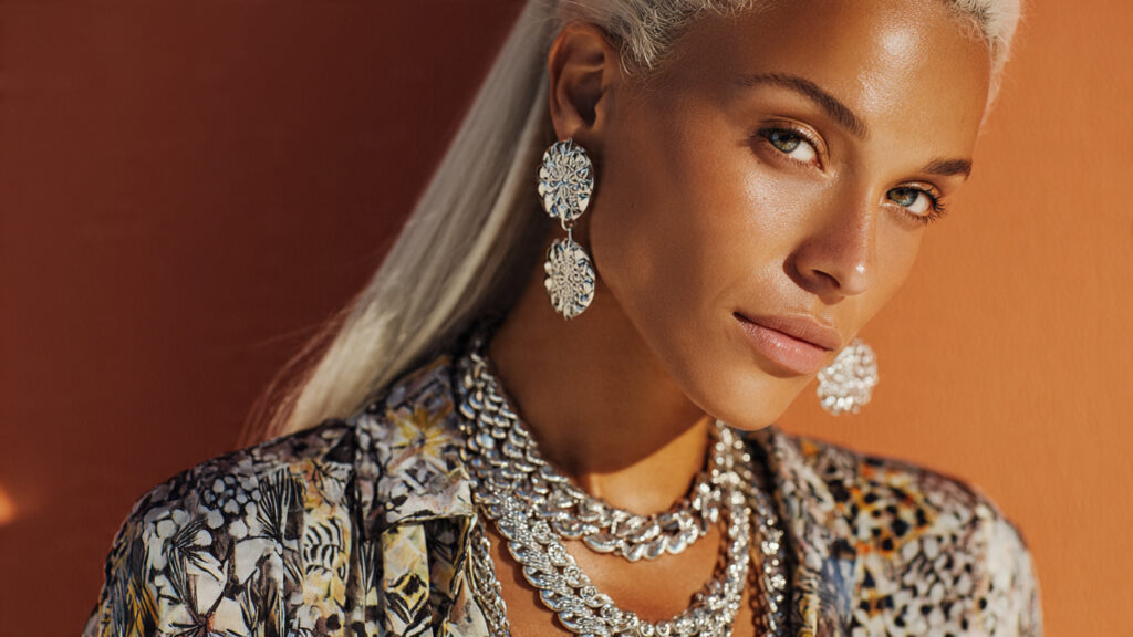 Why Cool-Toned Accessories Are Dominating Contemporary Fashion Why Cool-Toned Accessories Are Dominating Contemporary Fashion