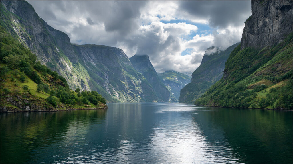 Adventure in Norway: A Guide to Its Most Stunning Natural Experiences Adventure in Norway: A Guide to Its Most Stunning Natural Experiences